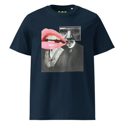 French Navy unisex organic t-shirt with the Sunset Kiss collar artwork by artist Ash Long. Drop Nº5 in the collab ArtTeeShow + Ash Long.
