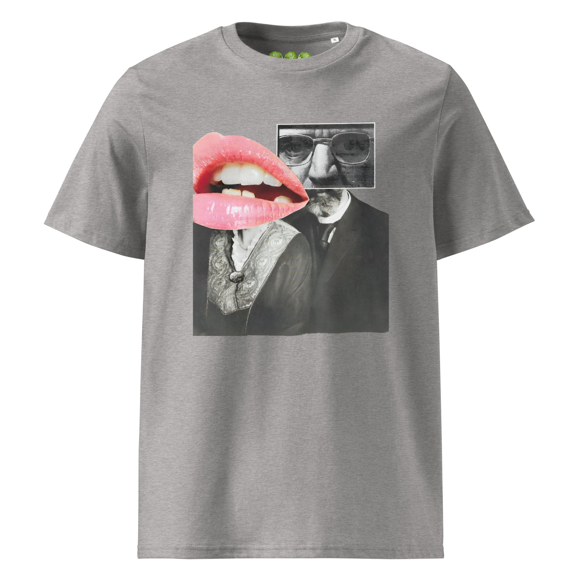 Heather Grey unisex organic t-shirt with the Sunset Kiss collar artwork by artist Ash Long. Drop Nº5 in the collab ArtTeeShow + Ash Long.